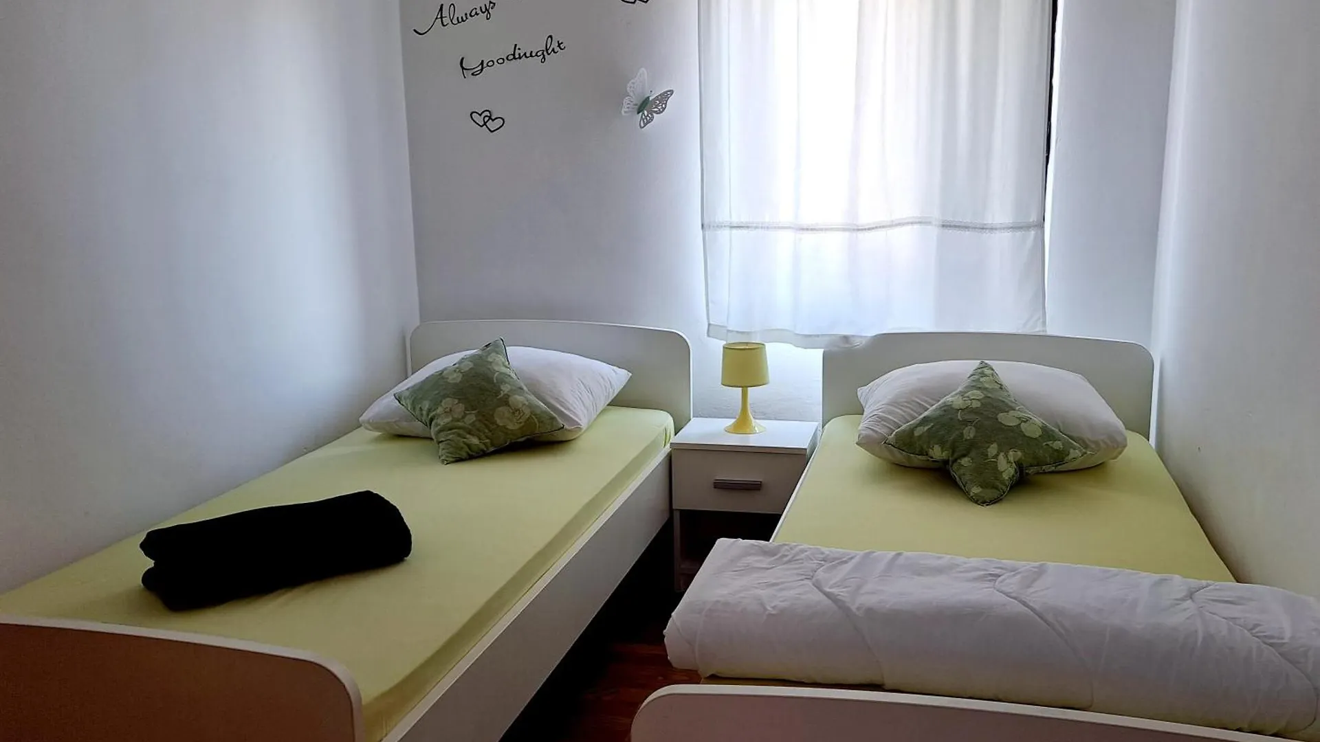 Maria Apartments Kastela 0*,  Croatia